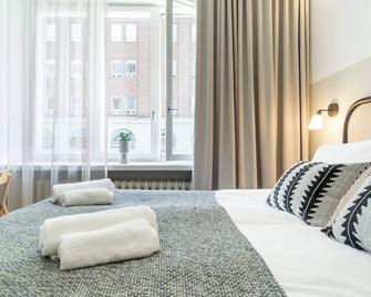 بوب دبليو كلوفي - هيلسينكي - غرفة نوم