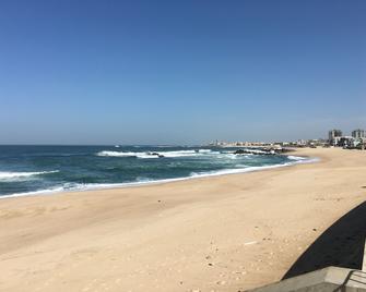 Cozy Beach Front with Rooftop - Vila do Conde - Strand