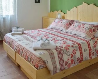 Al Riparo Affittacamere - Finale Ligure - Bedroom