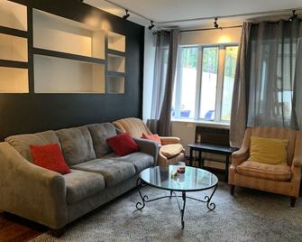 Luxury One bedroom with private garden - Brooklyn - Sala de estar