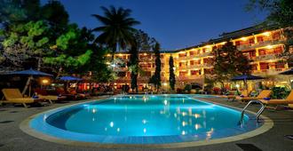 Amazing Kengtong Resort - Keng Tung