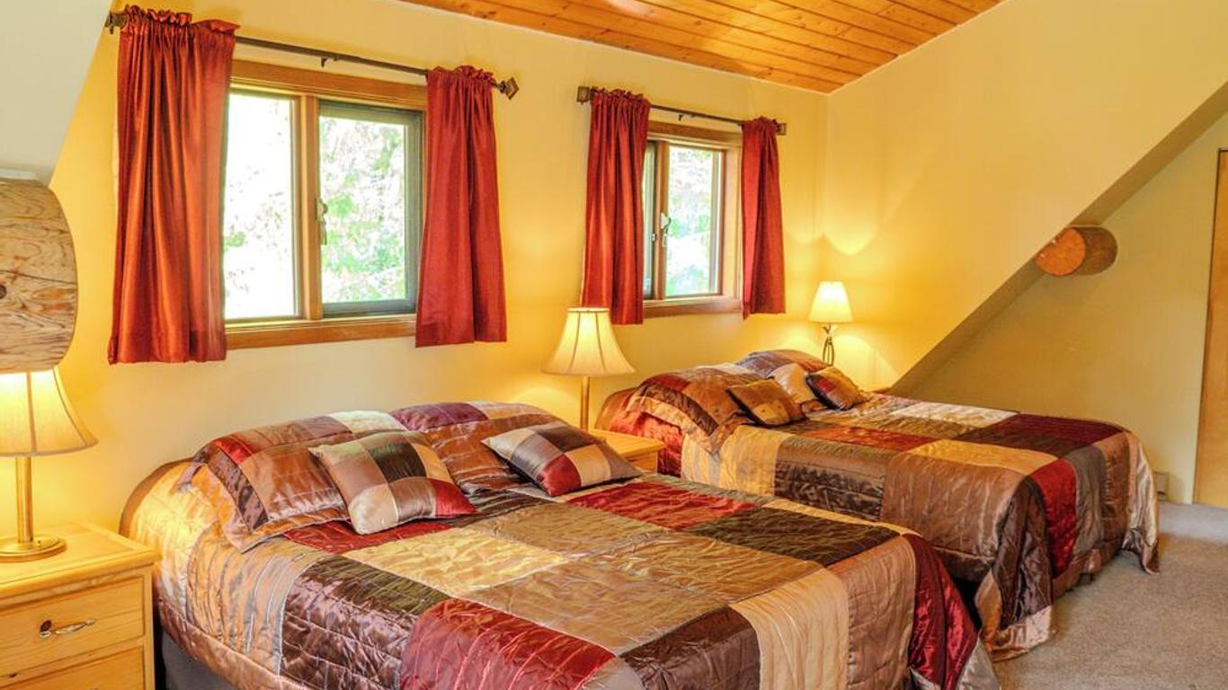 Helmcken Falls Lodge
