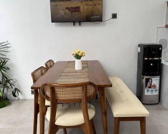 Mai House Jogja - Yogyakarta - Comedor