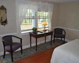 Cedar Crest Inn - Camden