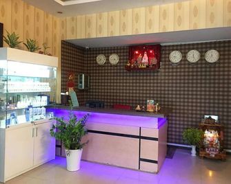 Long Son Hotel - Ciudad Ho Chi Minh - Recepción
