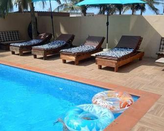 La Sunset - Accra - Pool