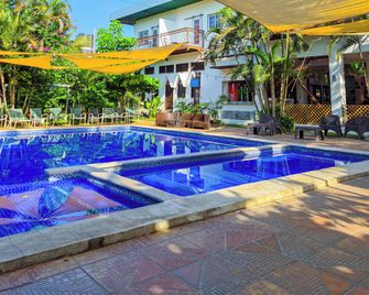 Hotel Rancho Argueta - San Luis Talpa - Pool