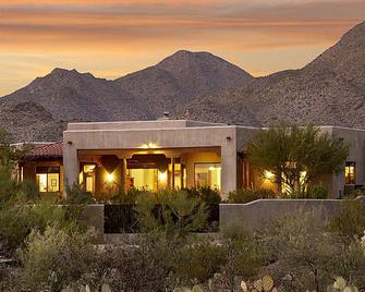 Private Resort-Style Sonoran Oasis - Wildlife & Solitude Abound - Marana - Building