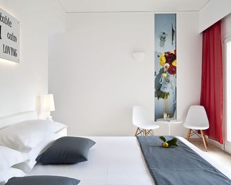 Acqua Vatos Santorini Hotel - Kamari - Bedroom