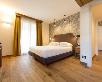 Hotel Duca D'Aosta - Aosta - Bedroom