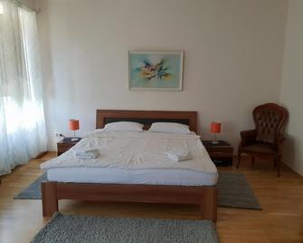 Waldshut-Zentrum - Waldshut-Tiengen - Bedroom