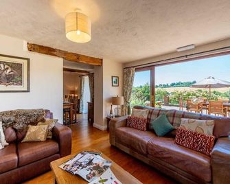 The Dinney Holiday Cottages - Bridgnorth - Living room