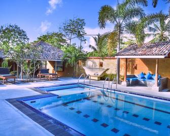 Hotel Vibration - Hikkaduwa - Piscina