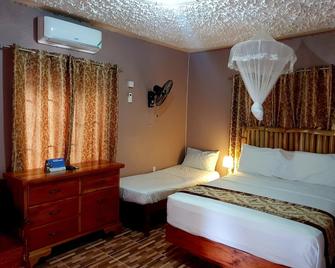 Mesmerize Guest House - Port Antonio - Bedroom