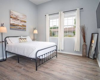 Charming 3br/2ba Gem Close to Downtown/ Riverwalk - San Antonio - Habitación