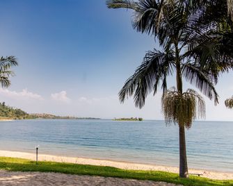 Rushel Kivu Lodge - Kibuye - Beach