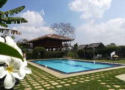 The Hideout Sigiriya - Sigiriya - Pool