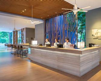 Holiday Inn Express Phuket Patong Beach Central, An IHG Hotel (Sha Plus+) - פאטונג - דלפק קבלה