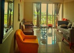 Luxury Flat For Daily/Weekly /Monthly Rent - Kozhikode - Living room