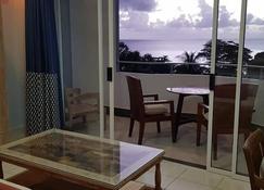 Beau Vallon Studios - Apartments Vacation Rentals - Victoria - Balkon