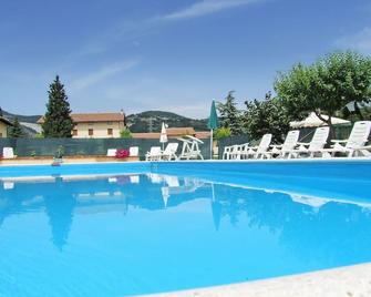Agriturismo Casella Del Piano - Gubbio - Piscina
