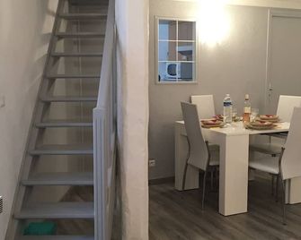 Apartment 100m from the beach - Menton - Essbereich