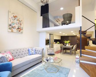 Fabulous apt! 2 minMRT Technology building[Daan D - Taipei City - Living room