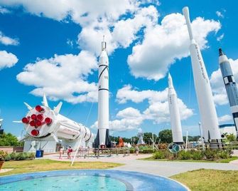 8023 Magnolia Ave - Cabo Cañaveral