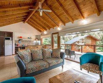 Solar Selvana - Casas de montaña - Villa La Angostura - Sala de estar