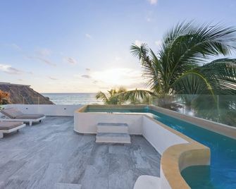 Playa Canek Beachfront Eco Hotel - Tulum - Basen