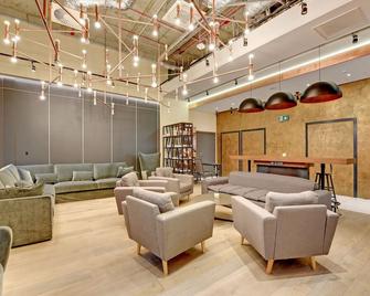 هوتل سوبوت - سوبوت - ردهة