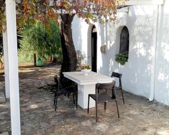 Trullo Giampiero - Ceglie Messapica - Patio