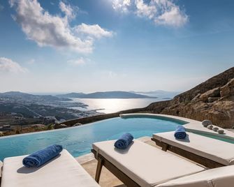 Mykonos Divino - Tourlos - Piscina