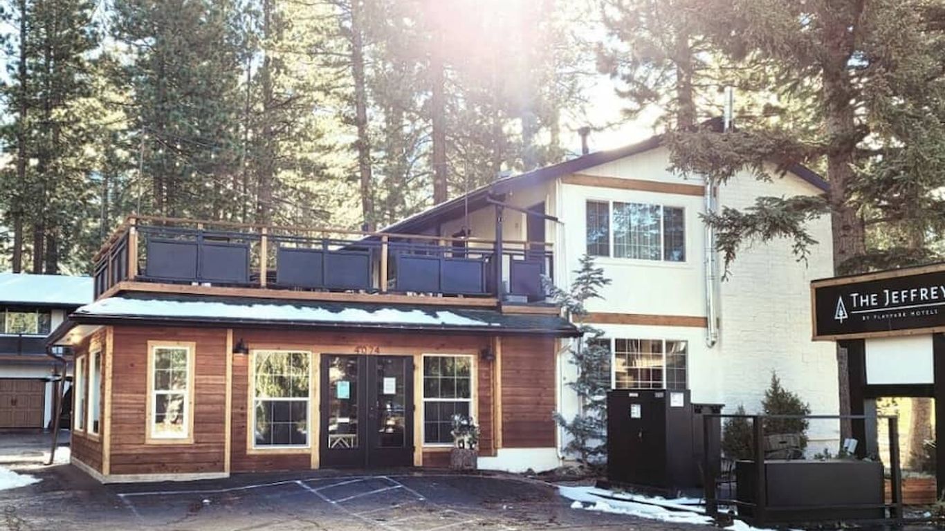 艾本羅斯旅館 - 南太浩湖