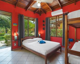 Hotel Bahia Esmeralda - Potrero - Bedroom