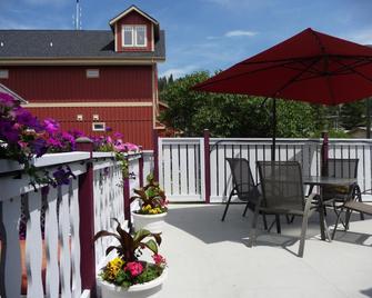 Mountain Springs Motel - Radium Hot Springs - Balkong