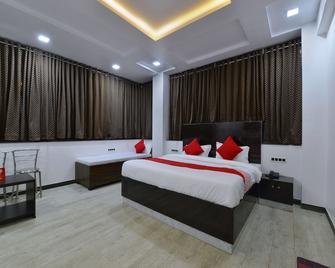 Hotel O Kitchen & Highway Inn - Ābu Road - Habitación