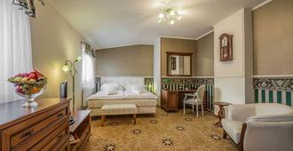 Golden Royal Boutique Hotel & Spa - Košice - Schlafzimmer