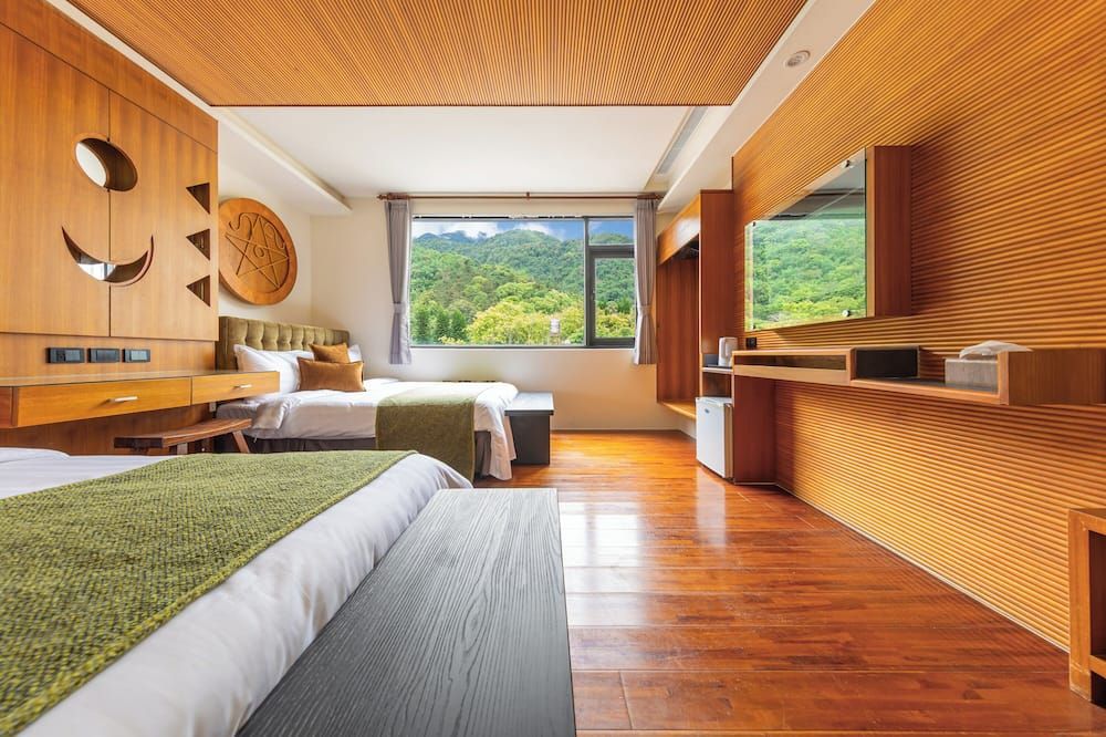 إيتاثاو فاكيشن إن ويذ إليفاتور