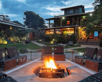 Casa da Lua Pousada - אלטו פאראיסו דה גויאס - פטיו