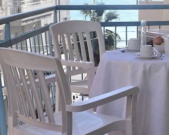 Two-room apartment by the sea in Alassio - Alassio - Balcon