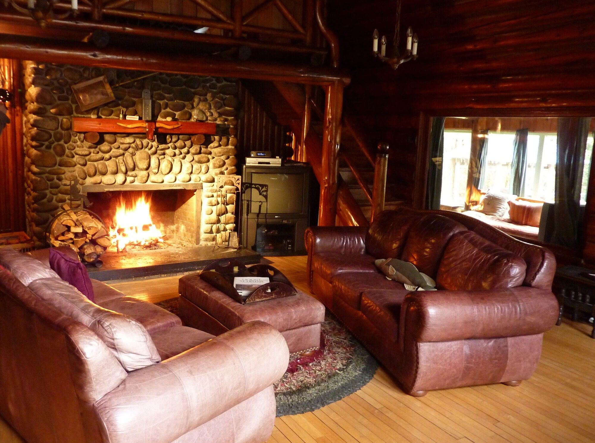 Copper Creek Inn, Cabins and Lodge - אשפורד - סלון