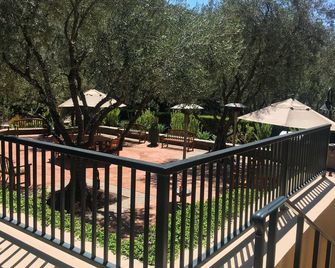 5 Star Living in Newport Coast ! Exquisitely Elegant and Modern ! - Newport Beach - Balcón