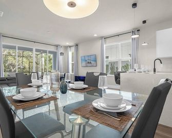Upstay - Modern Family Home w Private Pool - Clermont - Dining room