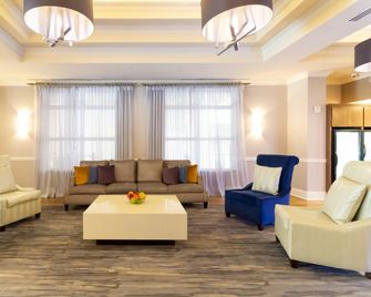 Holiday Inn Express Savannah-Historic District By IHG - Savannah - Lounge