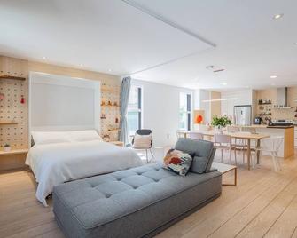 MTL Cozy Apt - Plateau - Superbe Stay - 2 nice beds - - Montreal - Living room
