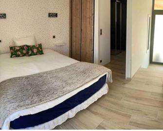 Chambre avec salle de bains privative - Hermonville - Habitación