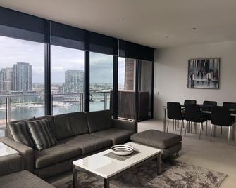 Accent Accommodation@Docklands - Melbourne - Living room