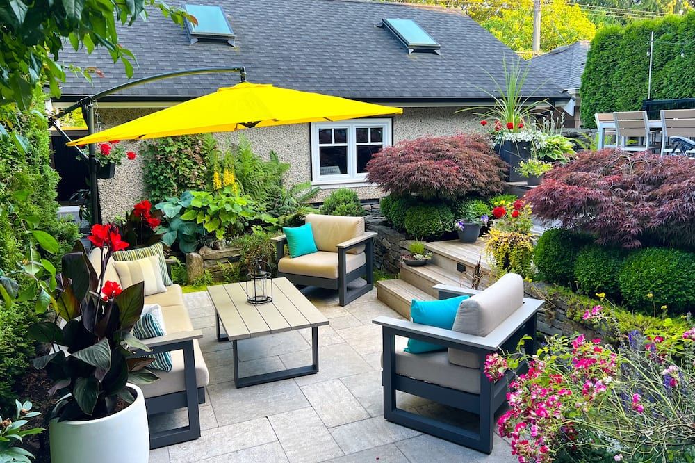 Kitsilano Oasis: Quiet And Spotlessly Clean Garden Suite With King Bed - ונקובר - פטיו