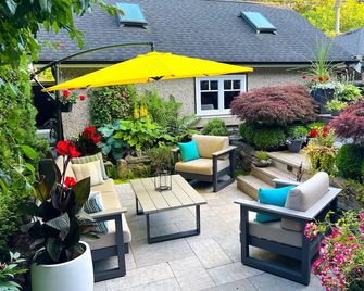 Kitsilano Oasis: Quiet And Spotlessly Clean Garden Suite With King Bed - Vancouver - Pátio